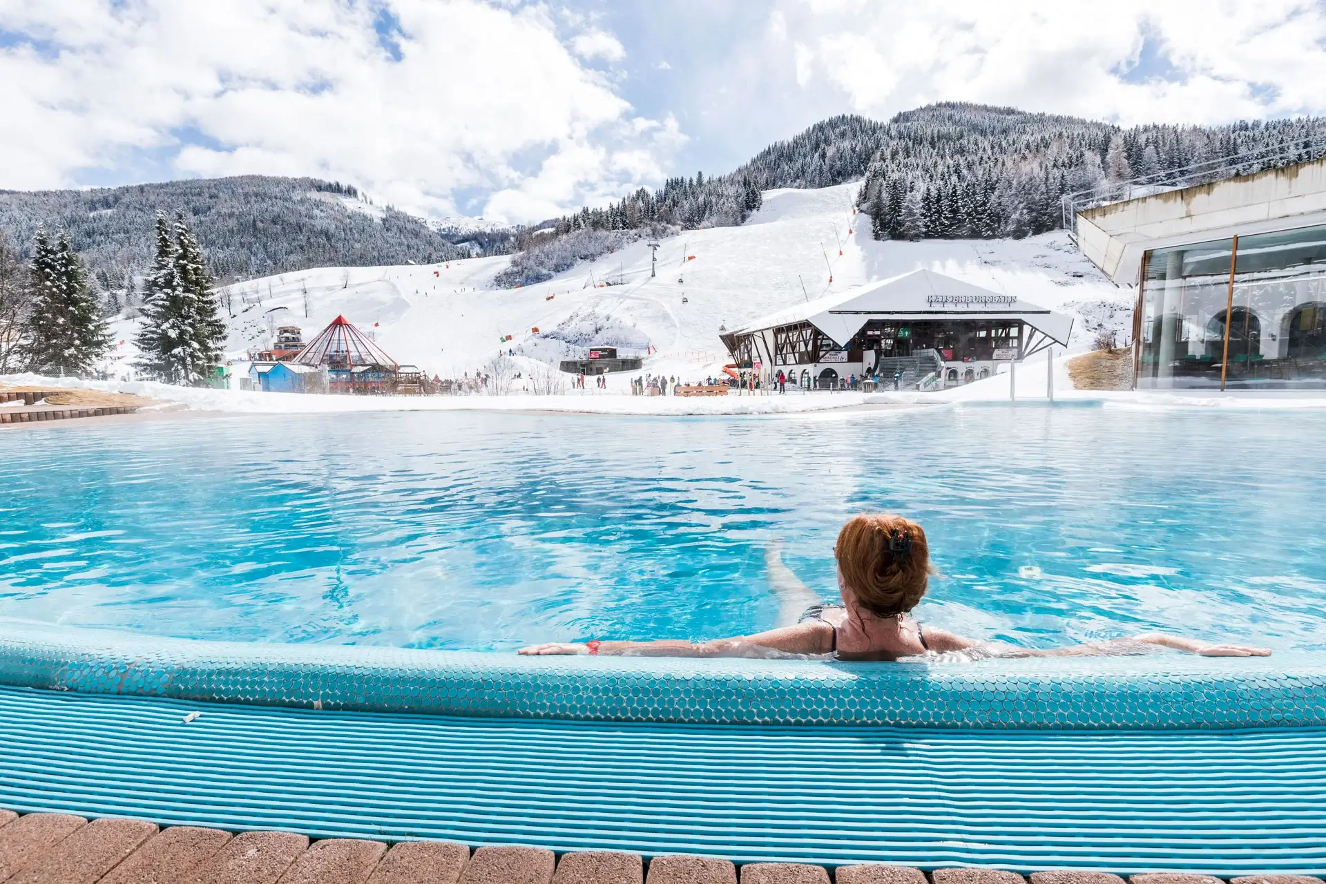 Thermal Römerbad Bad Kleinkirchheim – modernes Alpen-Thermalbad mit Bergpanorama.
