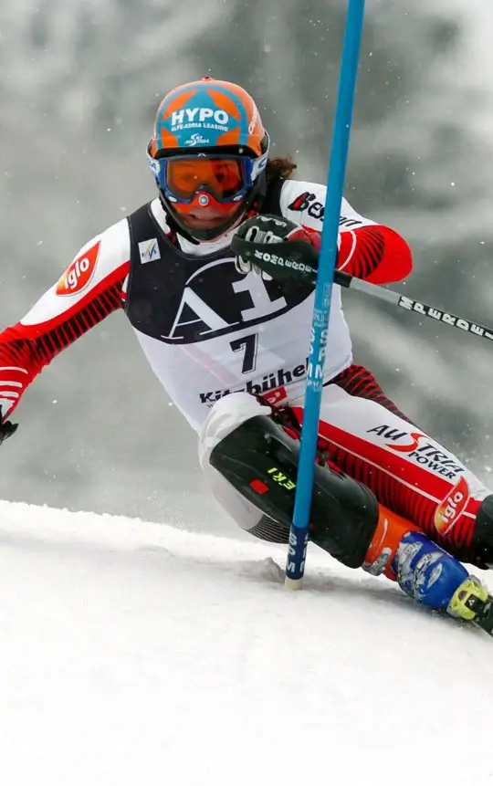 Skifahrer Rainer Schönfelder bei einem Slalomrennen.
